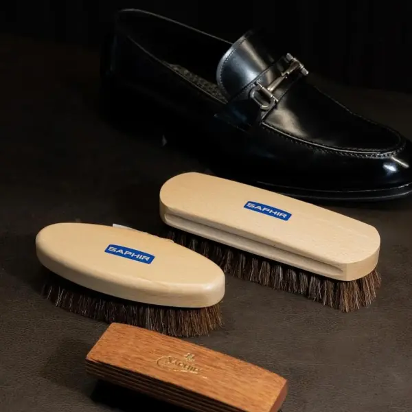 Saphir Natural Horsehair Brush - Shoe Polish Brush for Cleaning, Polishing & Buffing Leather Shoes - 7" (18cm)