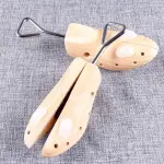 Natural Pine Wood Shoe Support Leather Anti-wrinkle Shaping Adjustable Expanding Device