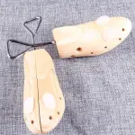 Natural Pine Wood Shoe Support Leather Anti-wrinkle Shaping Adjustable Expanding Device