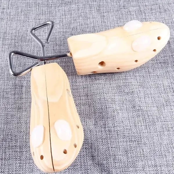 Natural Pine Wood Shoe Support Leather Anti-wrinkle Shaping Adjustable Expanding Device