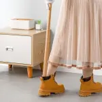 Magnetic Wooden Shoe Horn - Effortless On/Off for Seniors & Pregnant Women, Travel Essential, No Bending, Ultimate Comfort & Convenience, Easy Wear Solution