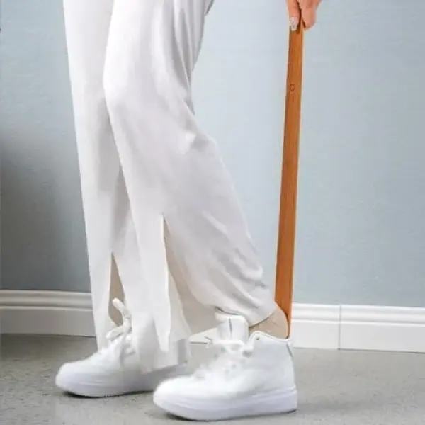 55CM Magnetic Wooden Shoehorn - Long Handle Shoe Helper for Men & Women, Perfect for Seniors, Comfort Grip, Effortless Footwear Access & Easy Slip-On Solution